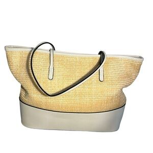 IZZY & ALI Tote Bag Woven Straw and Beige
